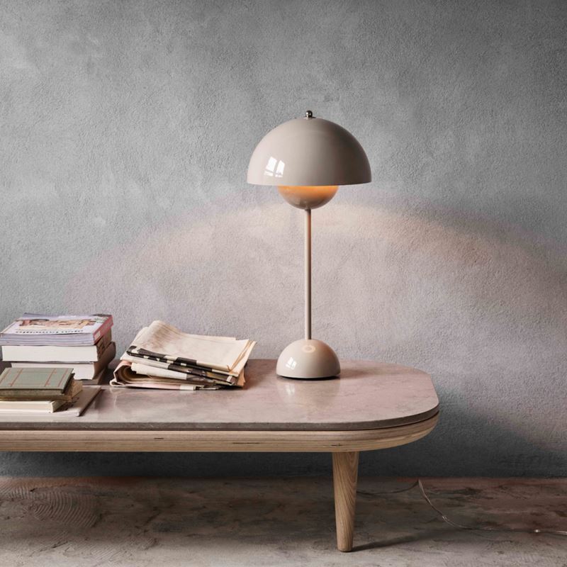 Table lamp flowerpot VP3, gray-beige