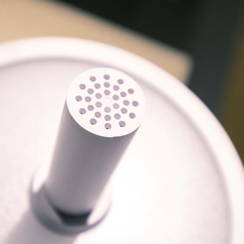 The Lightning bordslampa, vit