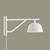 Wall lamp Ambit with metal screen, white