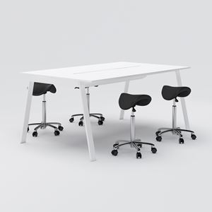 Piece mötesbord, 2100x1250 H900, vit laminat, vitt stativ
