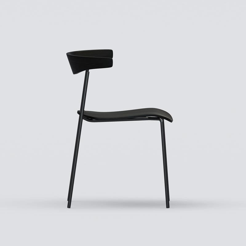 Stol Hug, Svartbetsad faner, svart lack