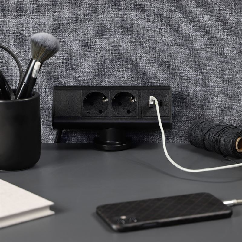 Axessline Desk - 2 El 1 USB-A 1 USB-C Laddare, Svart
